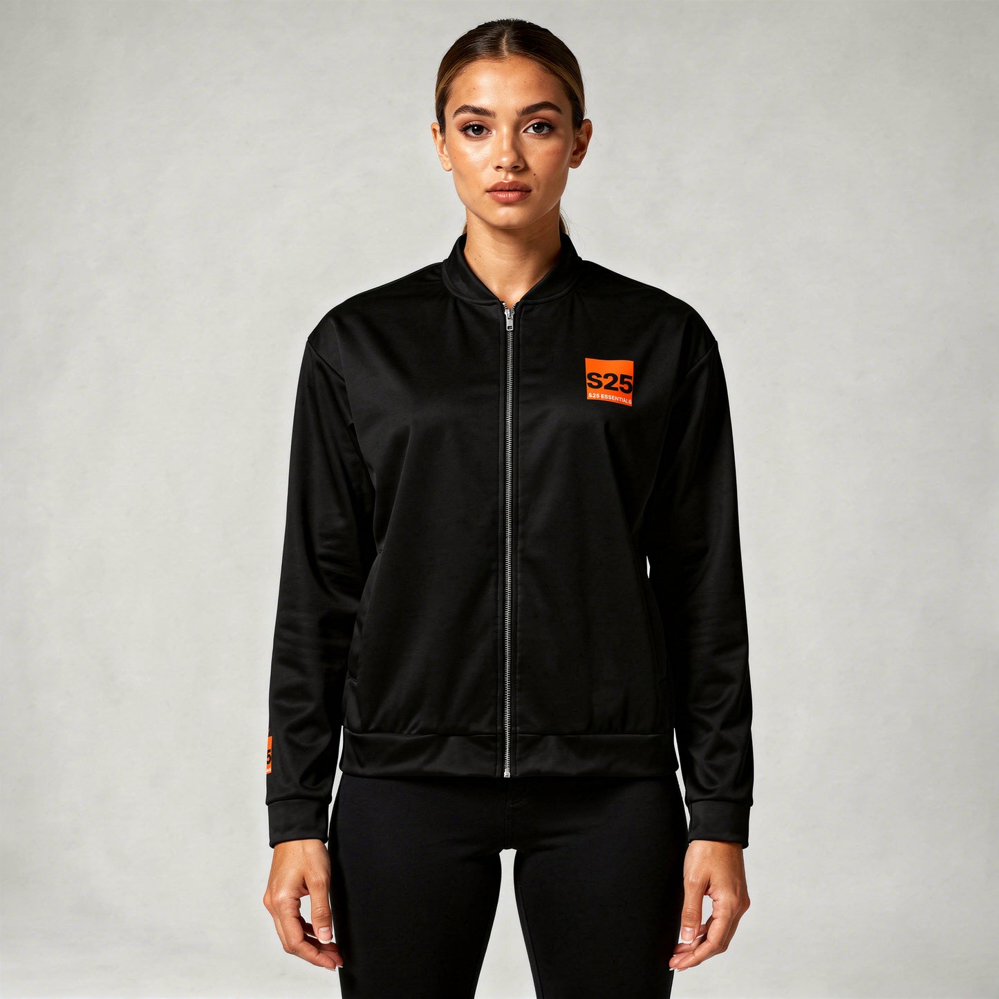 S25 Essentials trainer AK47 Unisex